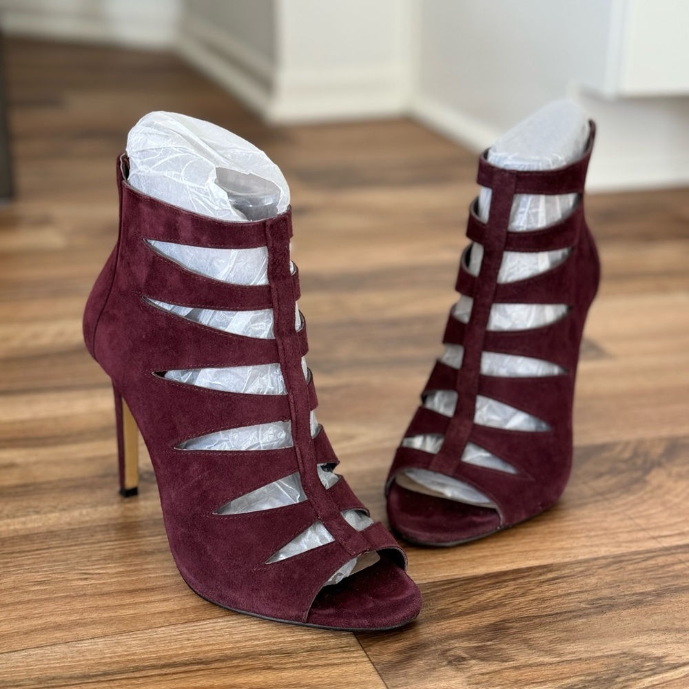 woman high heels sandals like new
